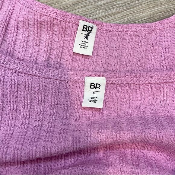 BP Sort Sleeve Pink Ribbed 1/4 Button Down Top - NWT - Picture 3 of 6